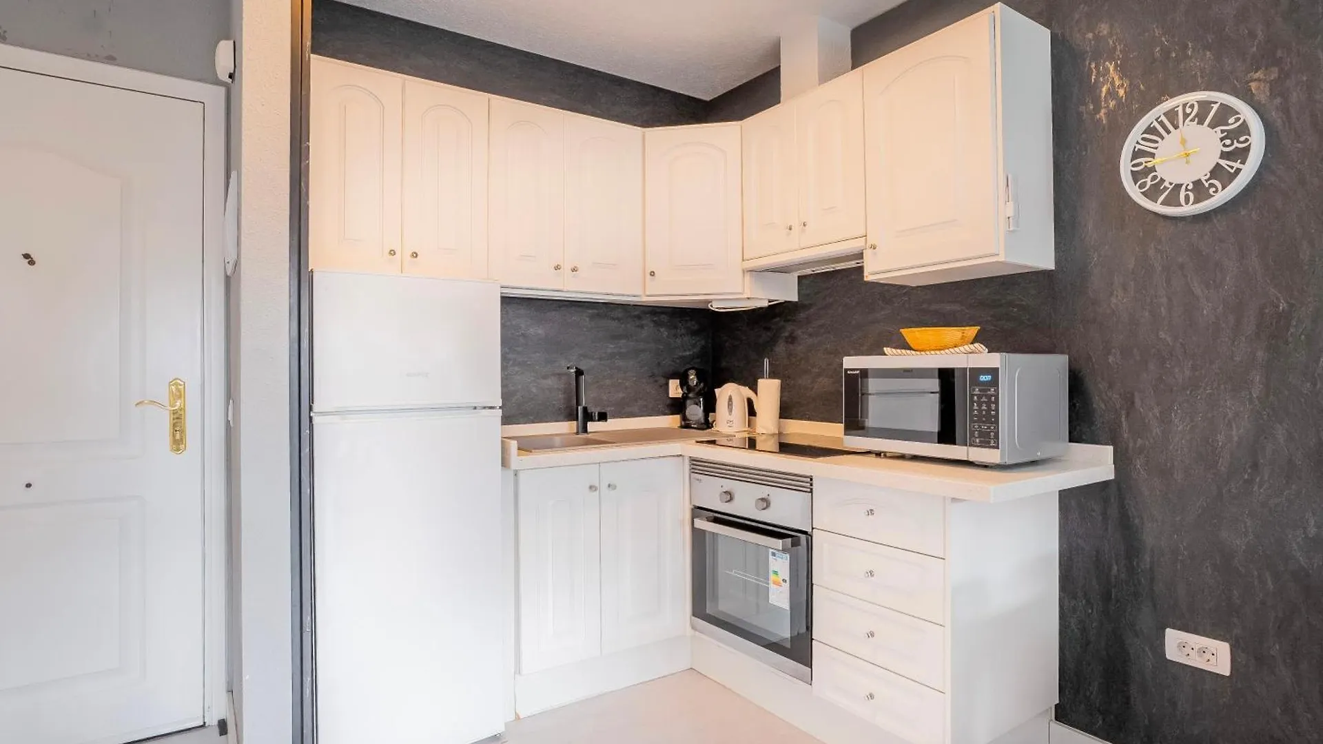 Apartament Modern 1Bd Apt With A Patio And Pool, Balcon Del Mar, B52 Arona